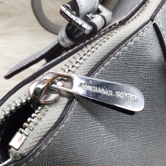 Michael Kors Silver Shoulder Tote Bag - Picture 12 of 16